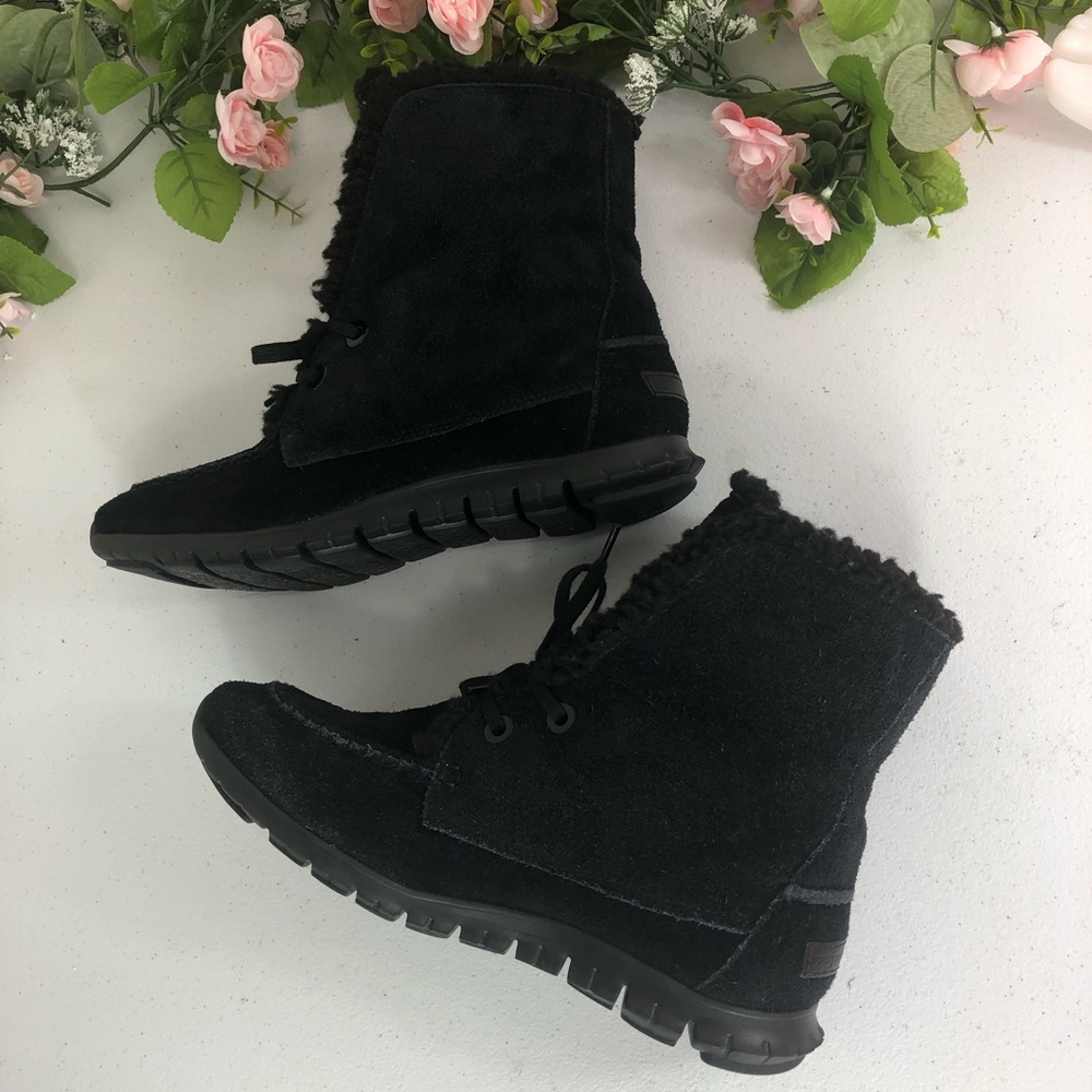 Cole Haan Faux Fur ankle boots size 7 1/2 B - Picture 4 of 8
